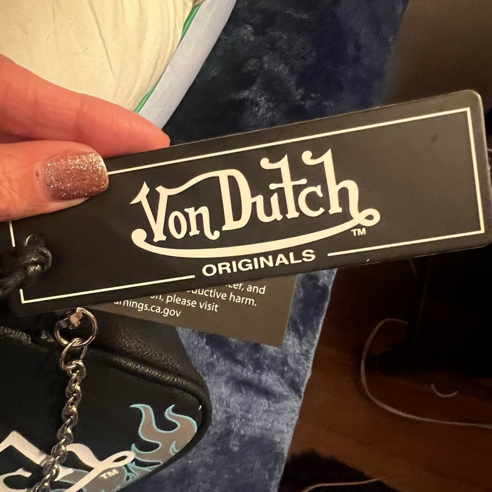 NWT Von Dutch Black and Blue flame print Shoulder Bag with silver Chain - Picture 2 of 8